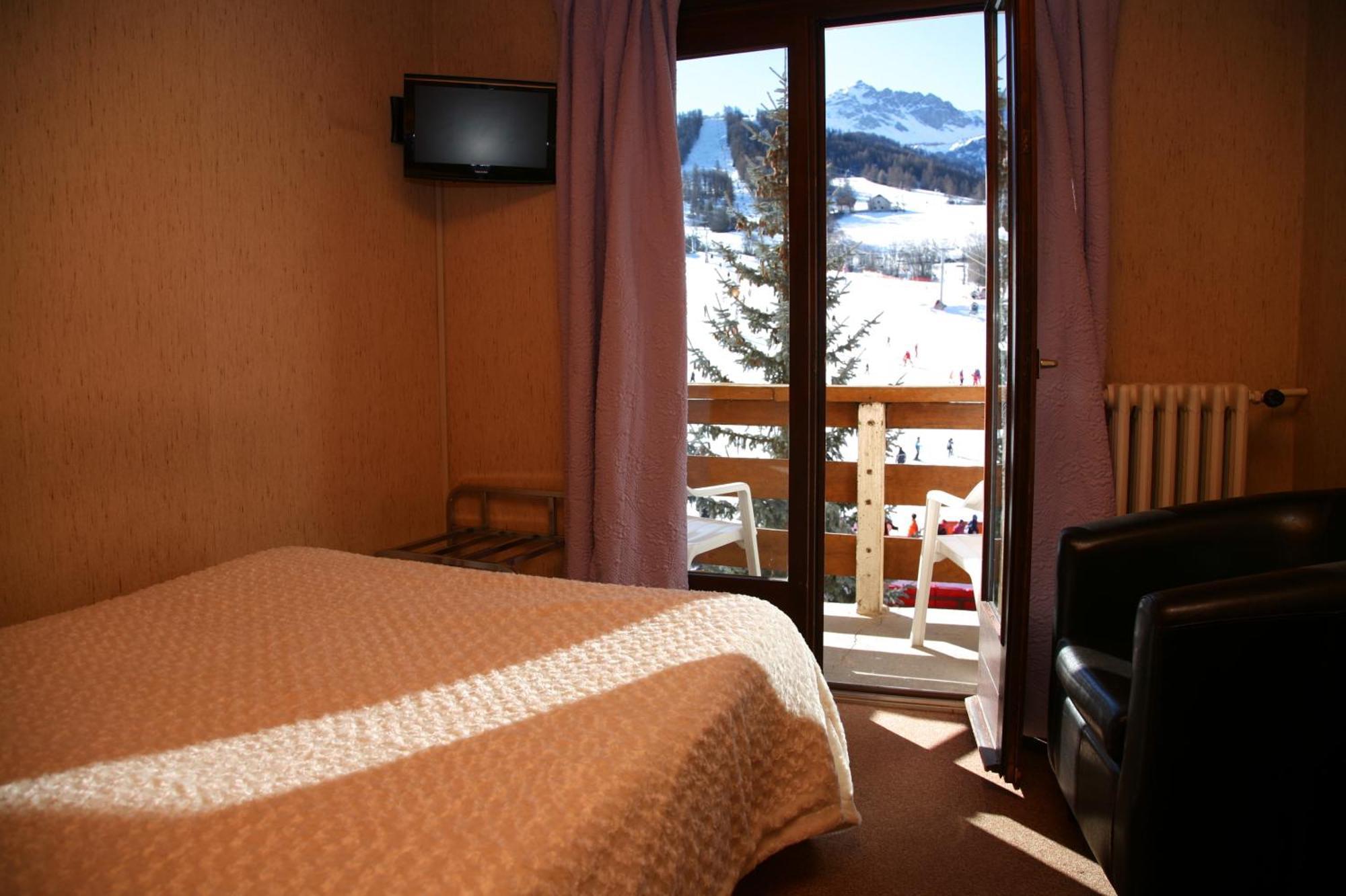 Hôtel Soleil des Neiges Le Sauze Exterior foto